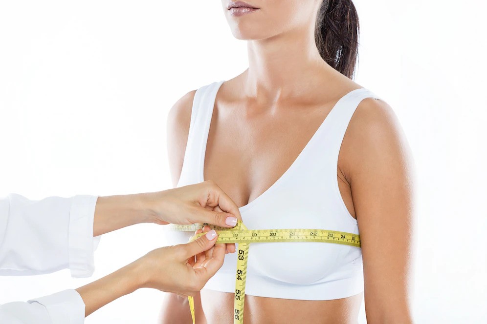 Choosing the Right Surgeon for Breast Lift in Dubai