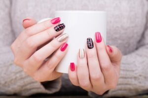 Choosing Between Gel and Acrylic Nails